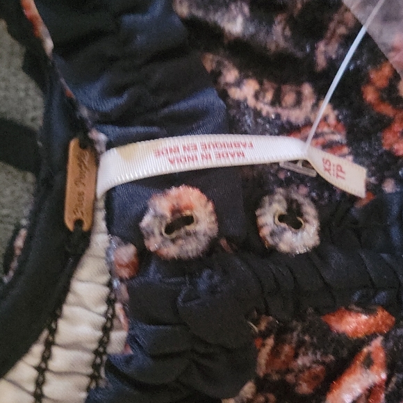 🌹NWT🌹FREE PEOPLE Dare Me Velvet  Blouse, sz XS - Picture 7 of 9